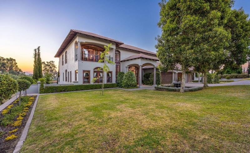 6 Bedroom Property for Sale in Klein Zevenwacht Western Cape